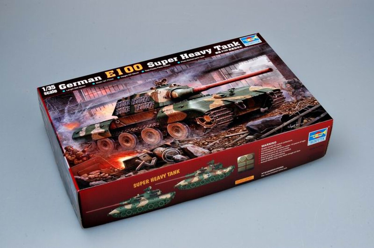 Trumpeter 1/35 GERMAN E-100 SUPER HEAVY TANK 1/35 Plastic Model